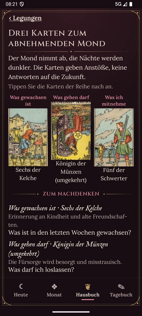 Drei aufgedeckte Tarotkarten einer Legung
